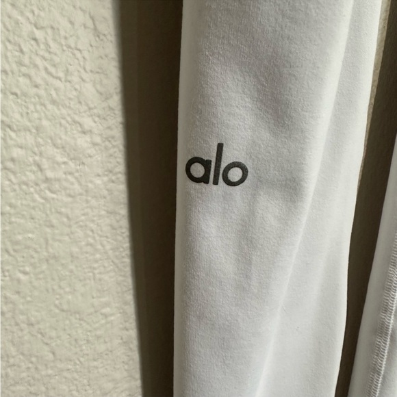 Lululemon - Picture 4 of 7